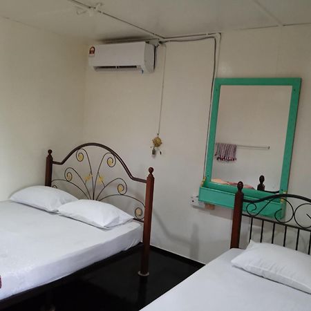 Nazri Nipah Camp Pangkor Hotel Kampung Teluk Nipah Quarto foto